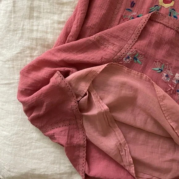 Free People-style embroidered dress - Picture 4 of 4